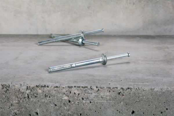 Metalowy kołek wbijany 6x40 mm R-KMW Rawlplug 100 szt - obrazek 5